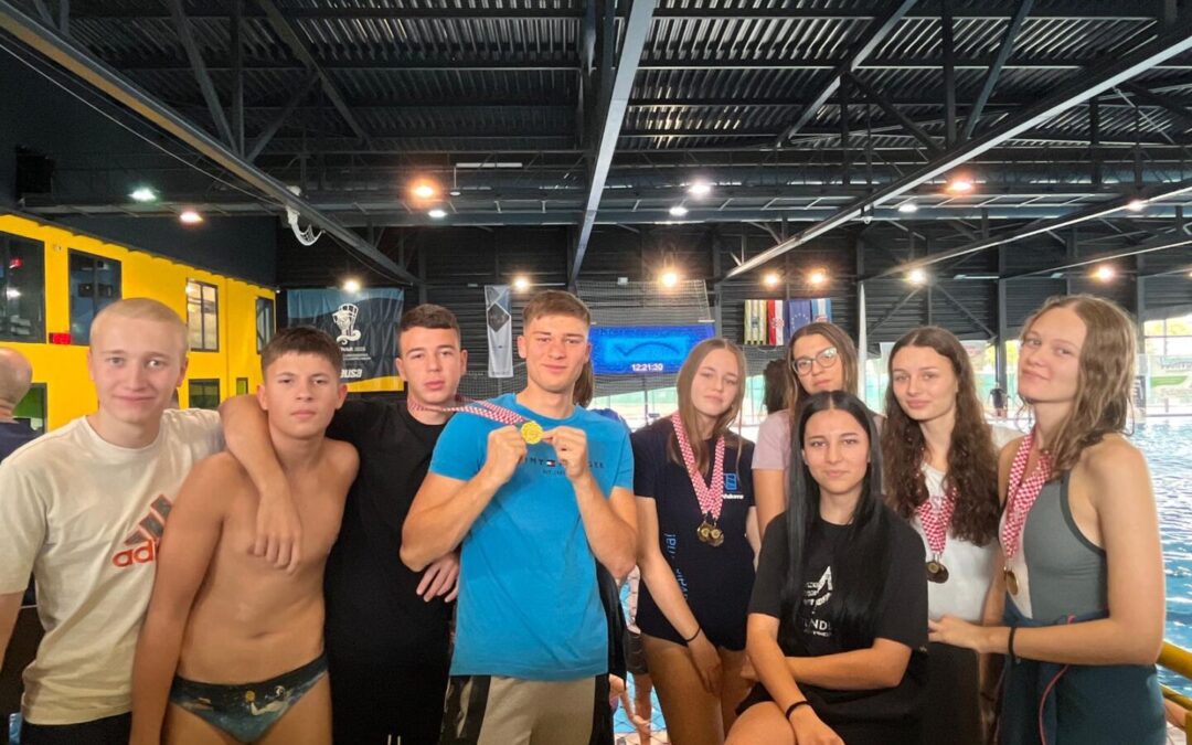 Zlatni na županijskom natjecanju iz plivanja